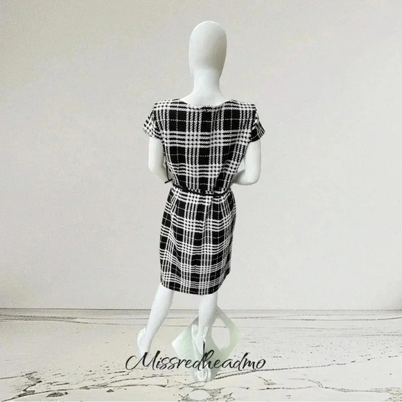 ~NY & Co~ Beautiful Dress - Size 8 - Picture 4 of 7